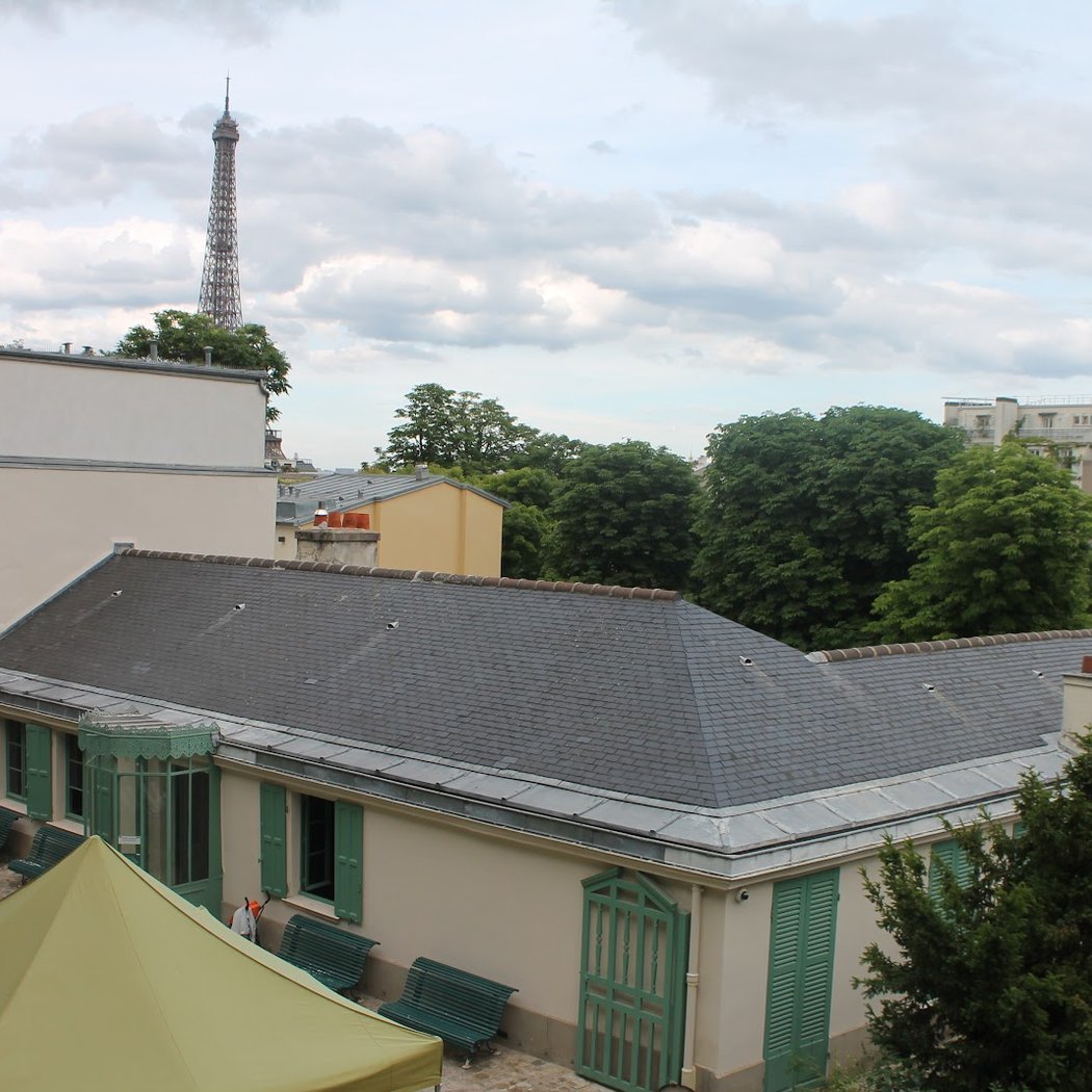 ATELIERS D'ARTS PLASTIQUES : CARTE POSTALE, SOUVENIR D’UN ÉTÉ DANS LE JARDIN DE BALZAC 3
