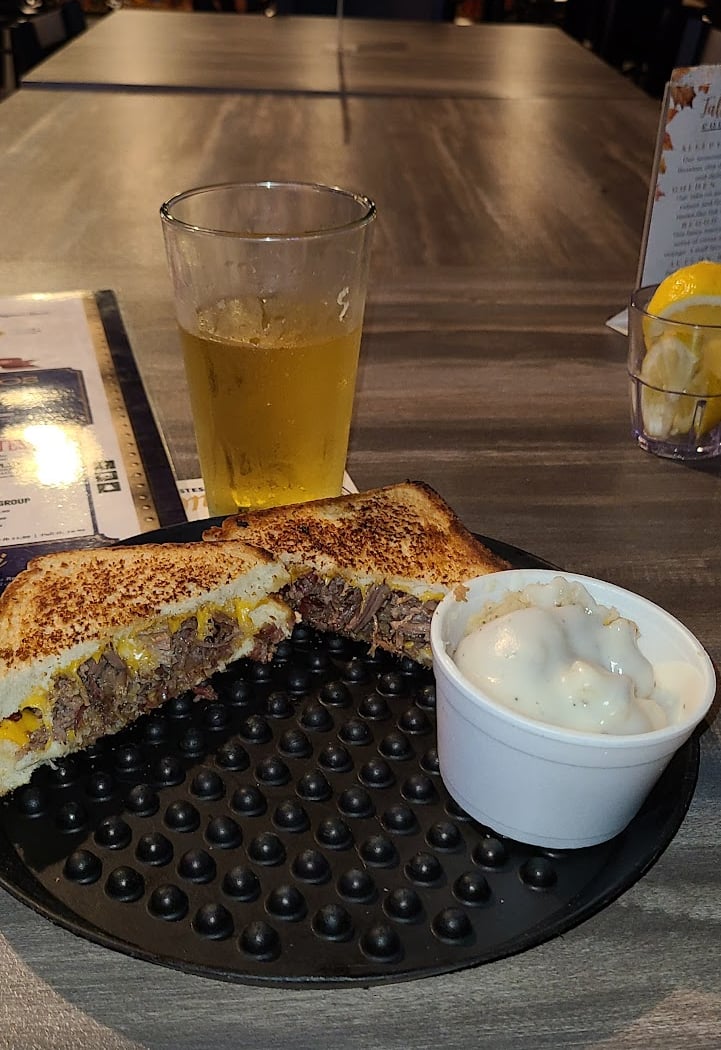 Texas Cafe & Bar 3