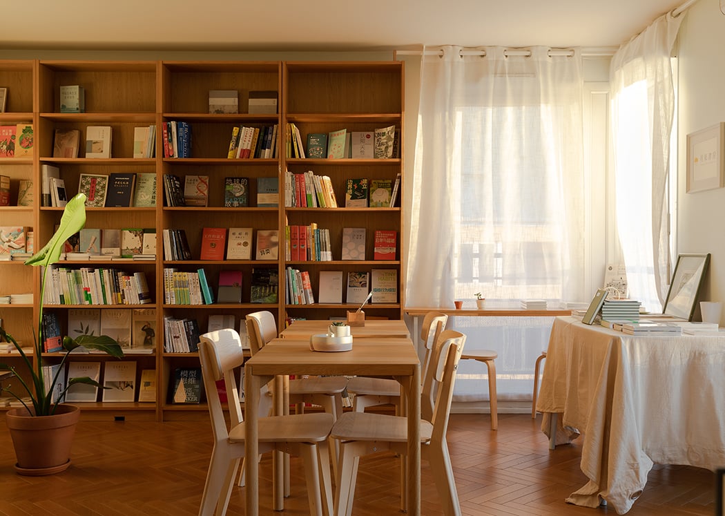 月来书房 Finding Moon Bookstore 1