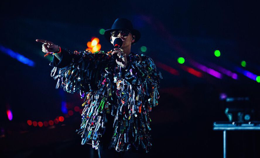Zhu – On The Move 1