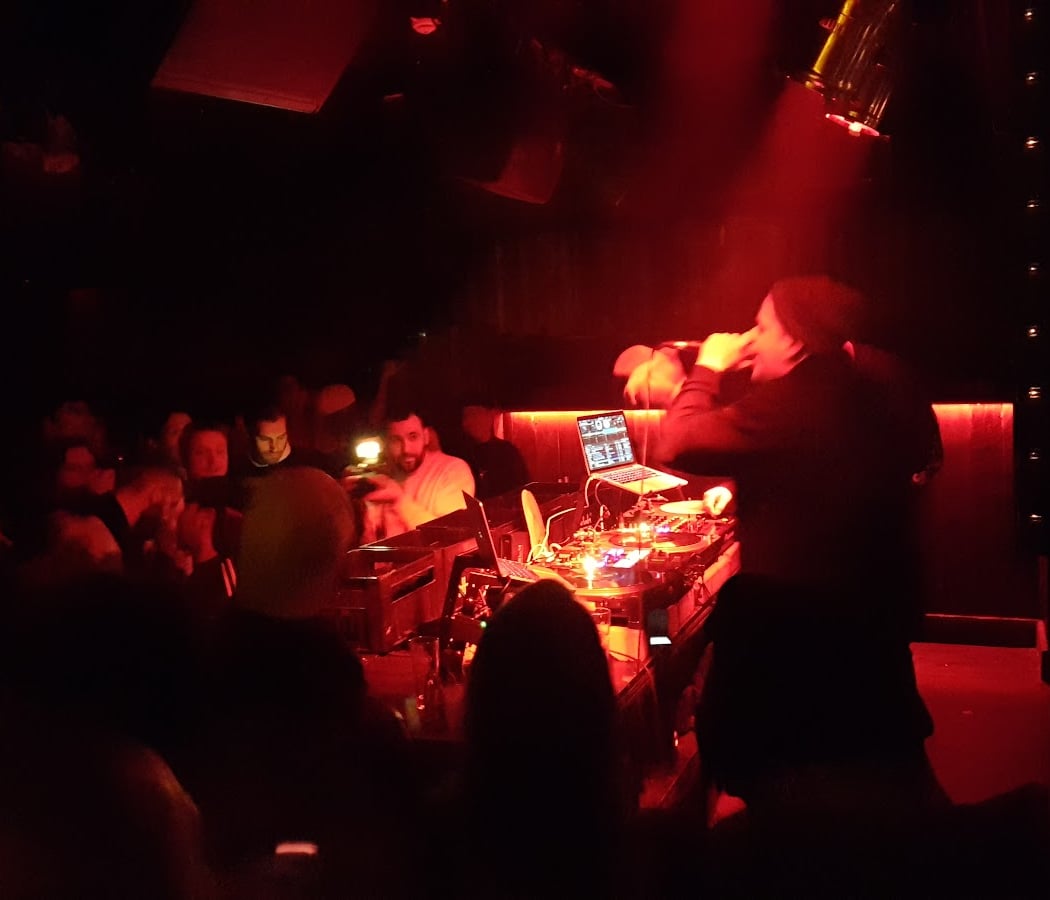 Donner Bar