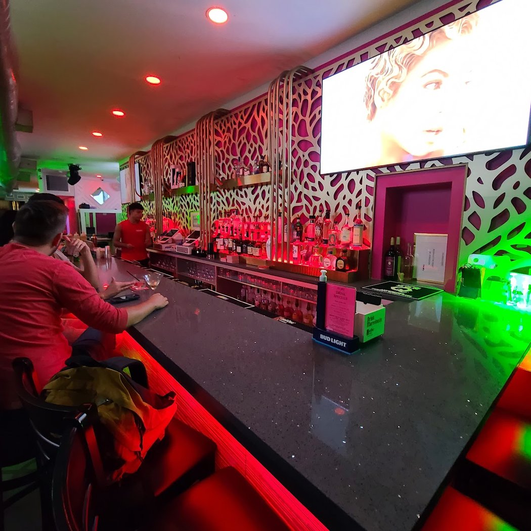 Viva La Heights Bar 2