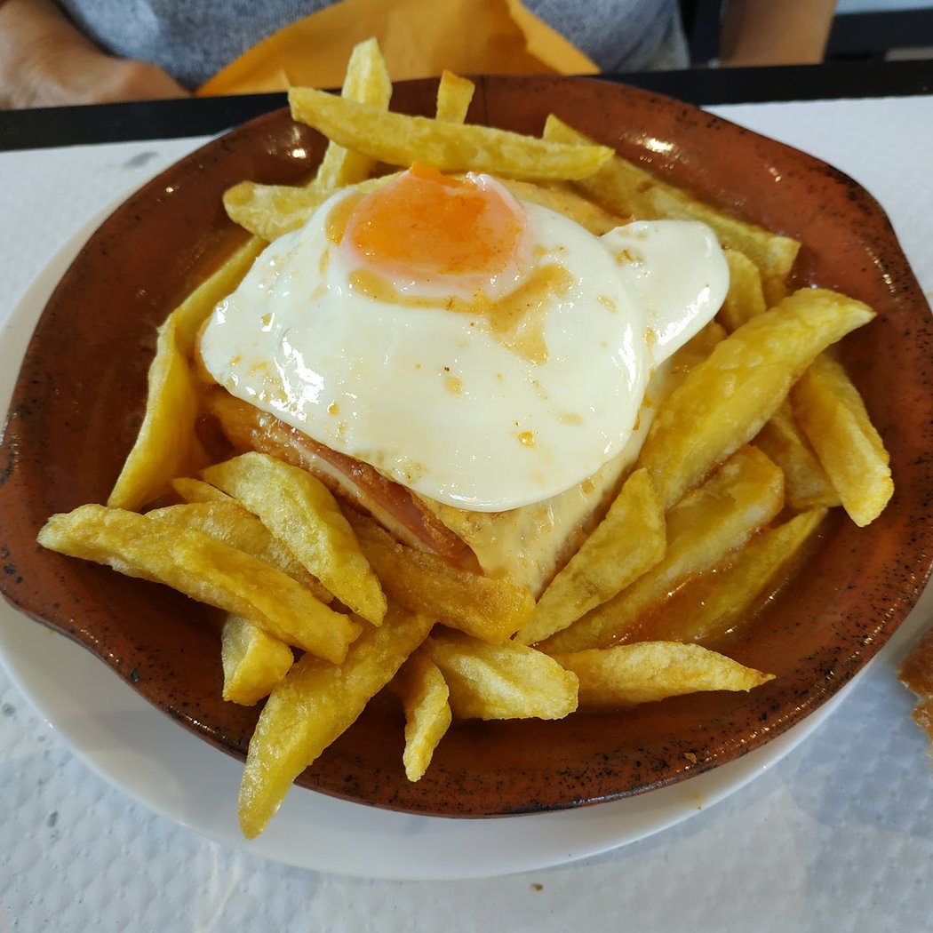 Café Restaurant 2000 1