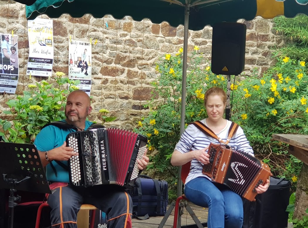 Asso. Le Jazz et La Java Café-concert Le Coquelicot 3