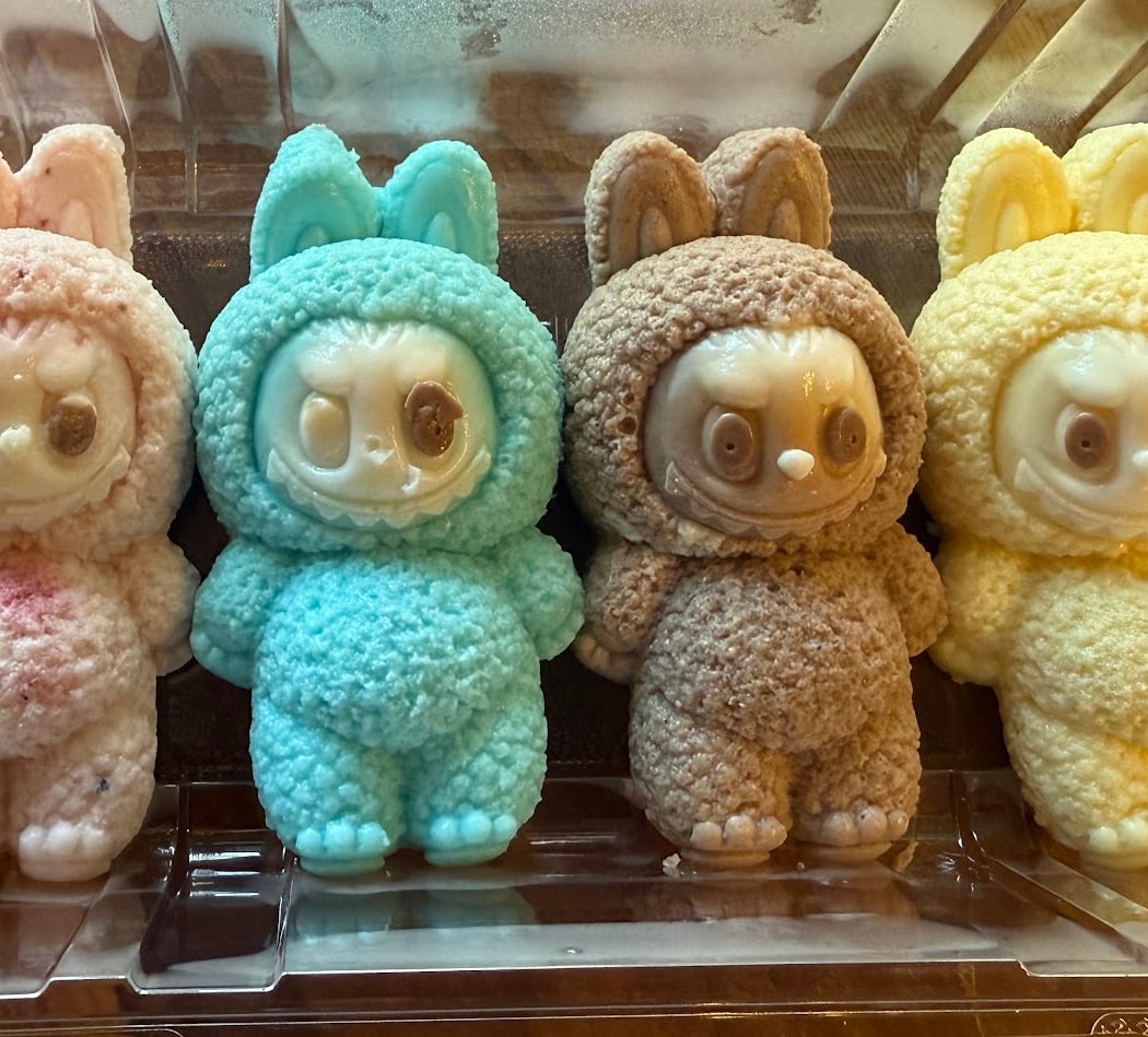 Dzui's Cakes and Desserts 1
