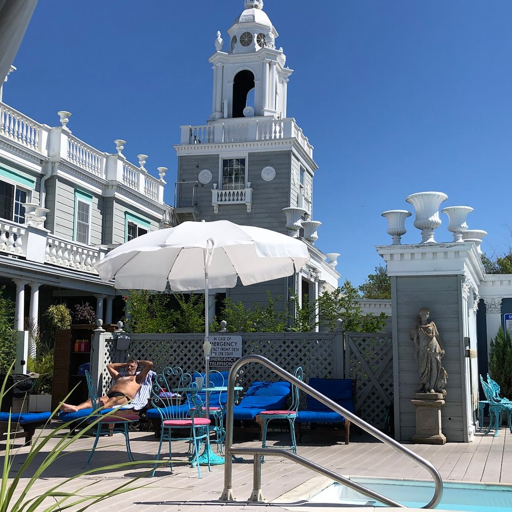 Belvedere Guest House for Men 1