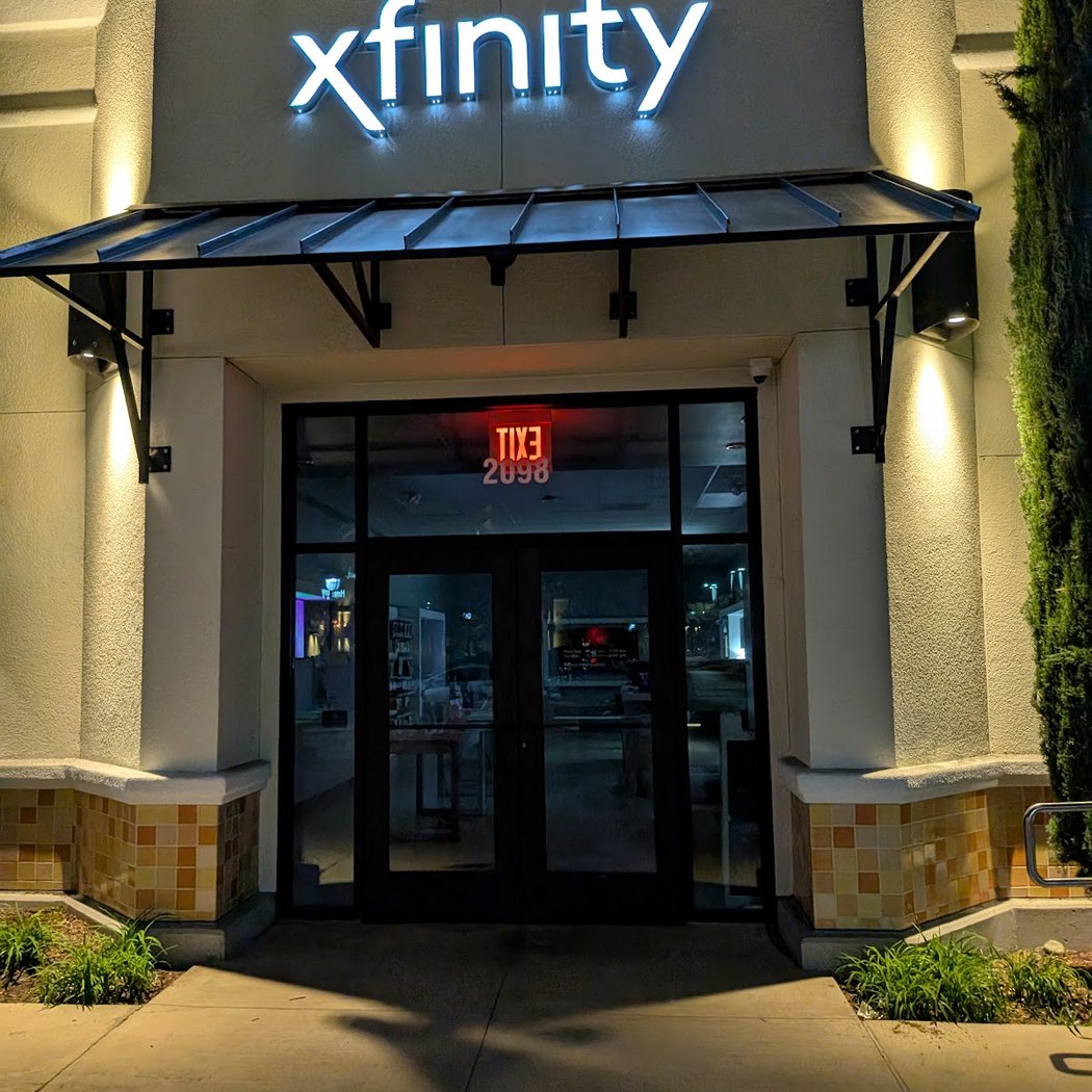 Xfinity Store by Comcast 1