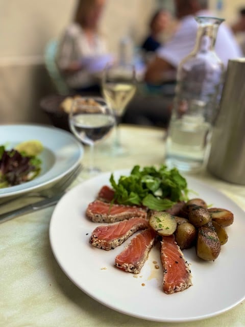 Chez Mademoiselle 1