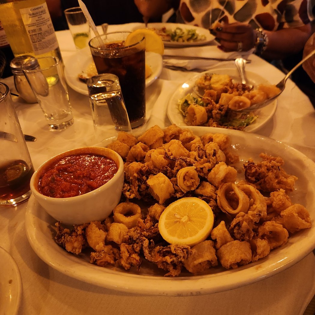 Carmine's - Upper West Side 3