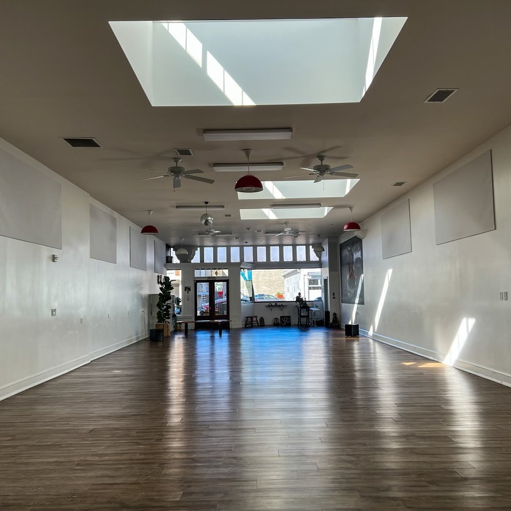 Home Studio Yoga 4