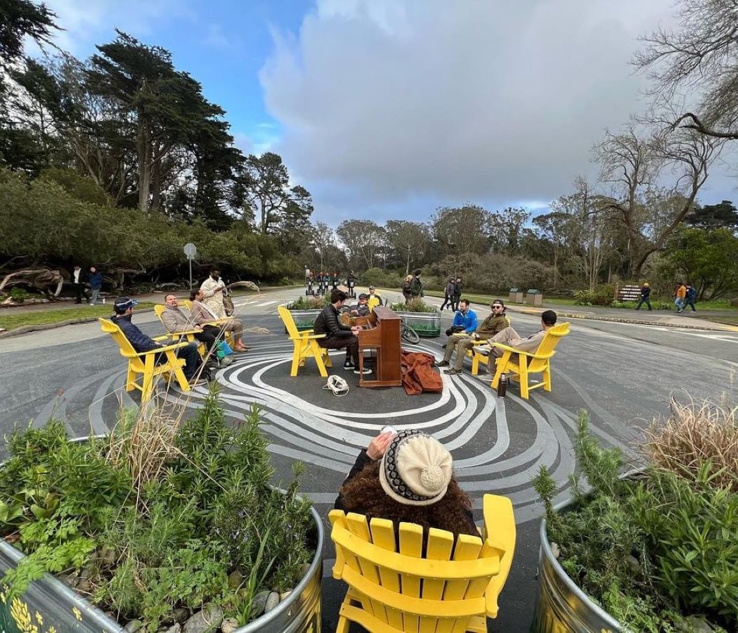 “The Whale’s Tail” Beer/Wine Garden + Live Music 4