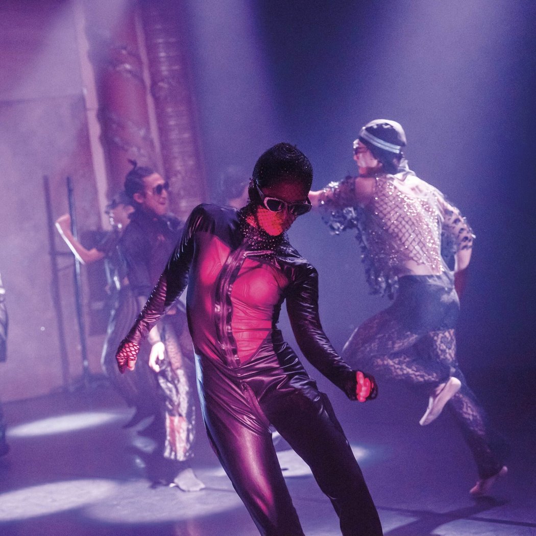 AMBIGUOUS DANCE COMPANY - The Belt 1