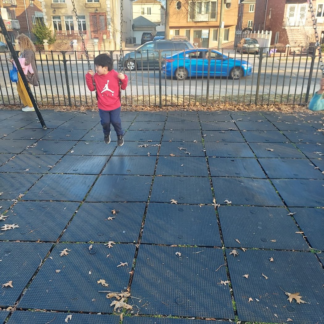 Bay 8 Playground 3
