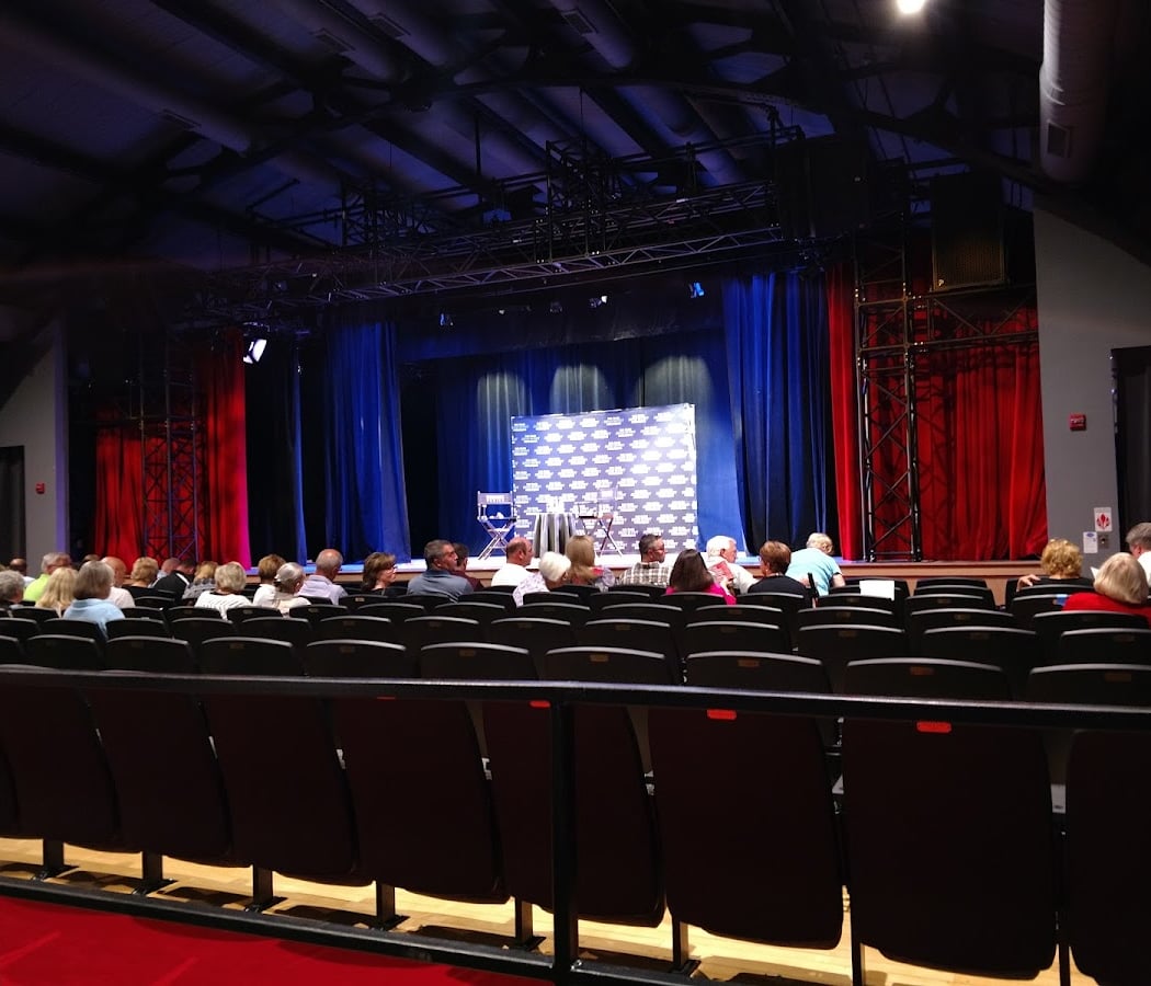 Uptown Knauer Performing Arts Center 3