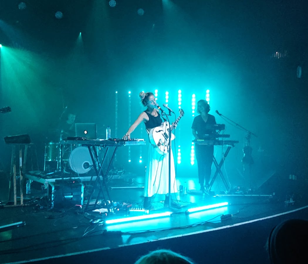 Fall In Love With Her The Tour 3