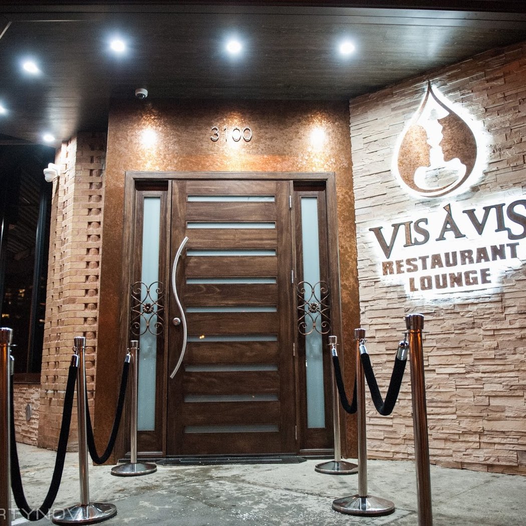 Vis-a-Vis Restaurant 2