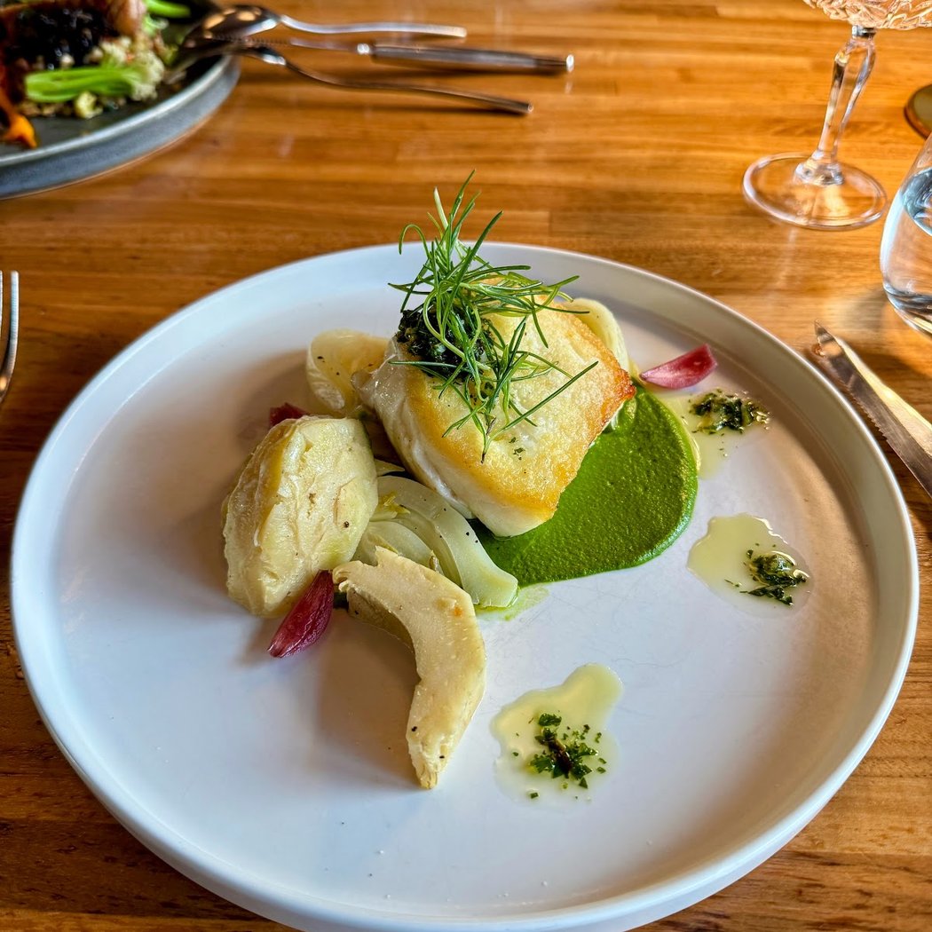 MKT Restaurant and Bar 4