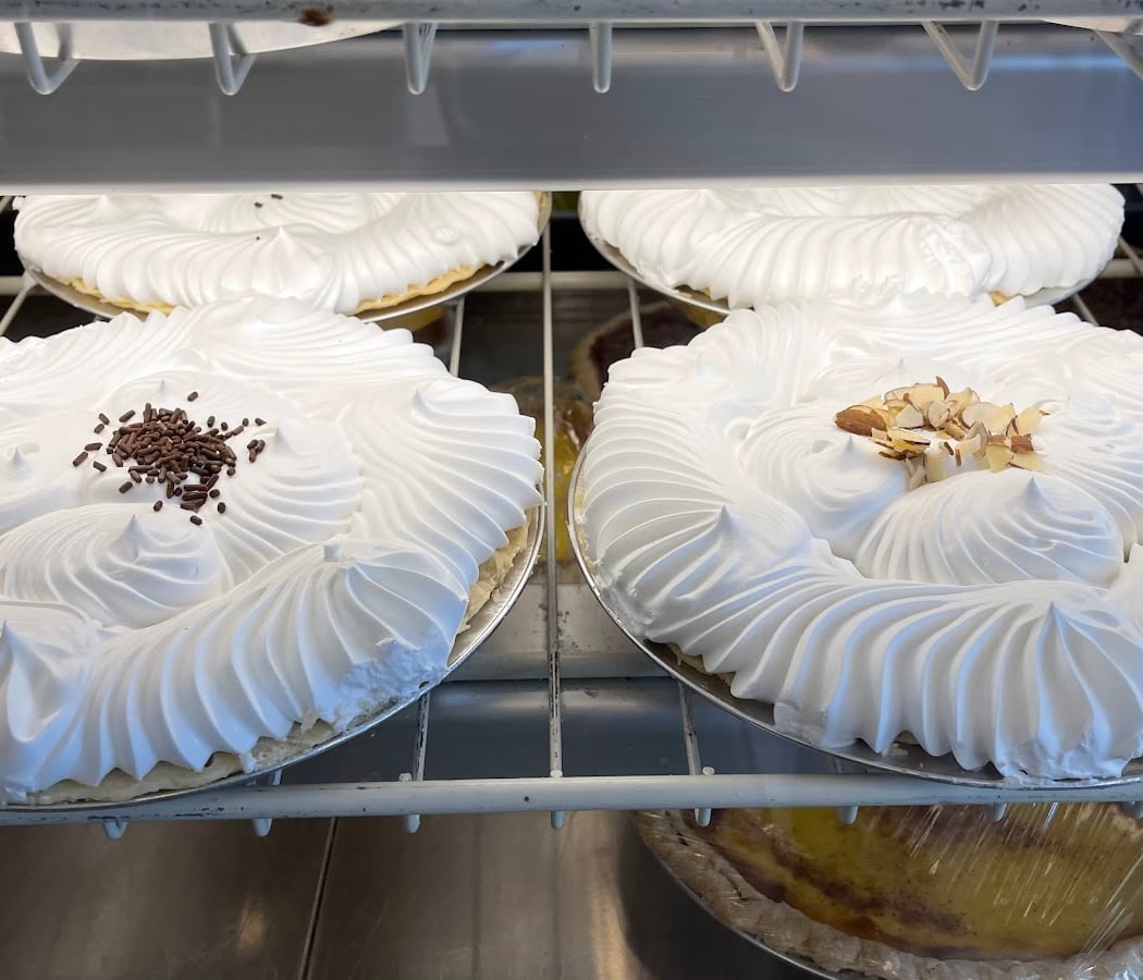 Nation's Giant Hamburgers & Great Pies 1
