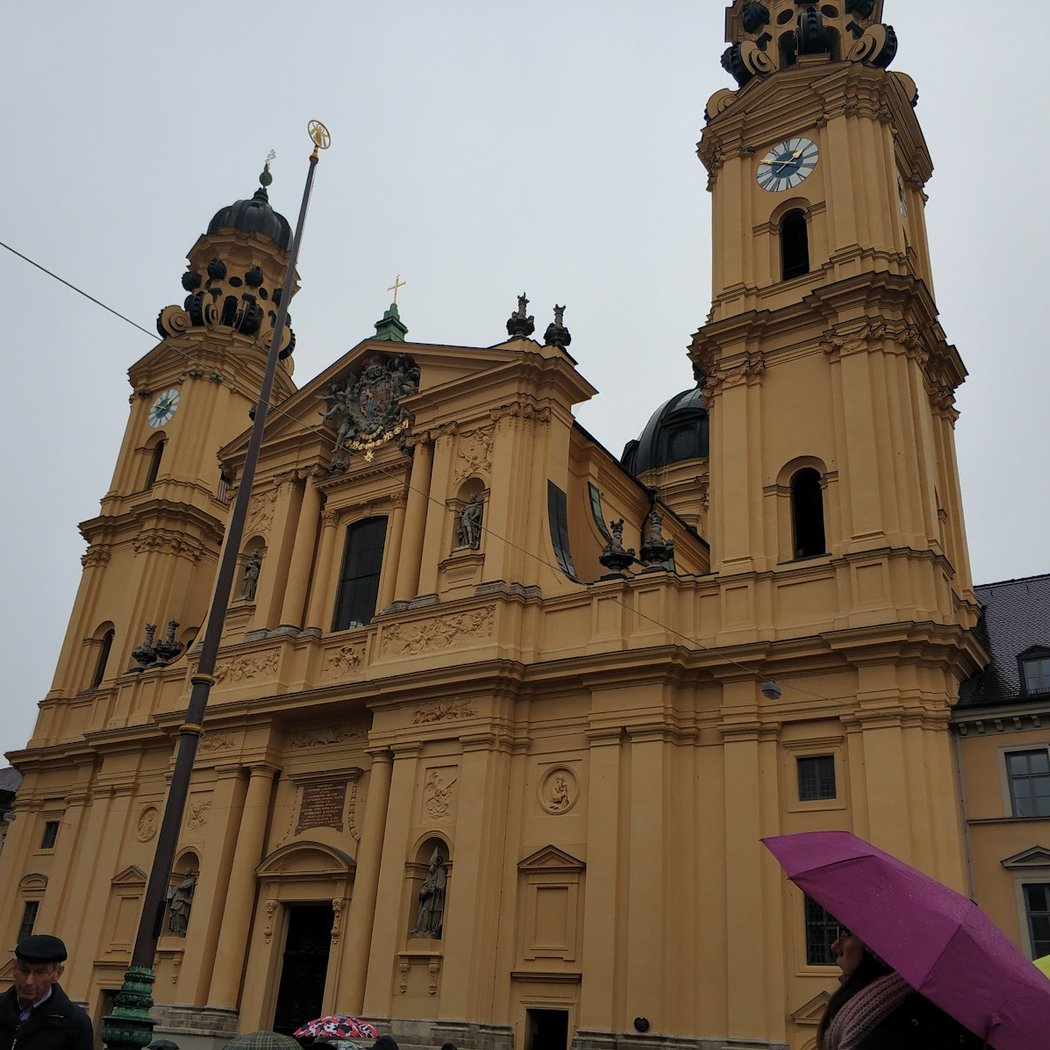 Odeonsplatz 3