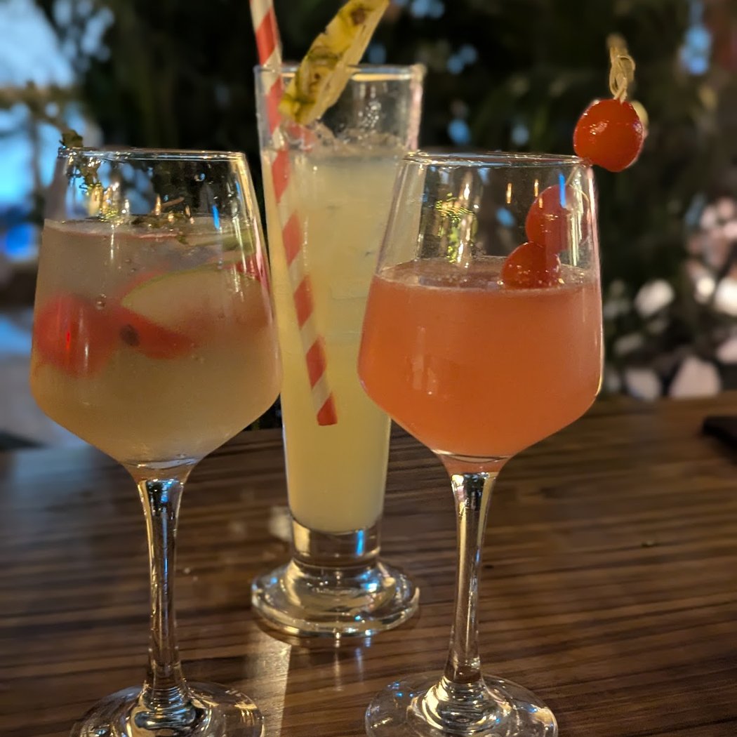 SOMRAS BAR & KITCHEN 1
