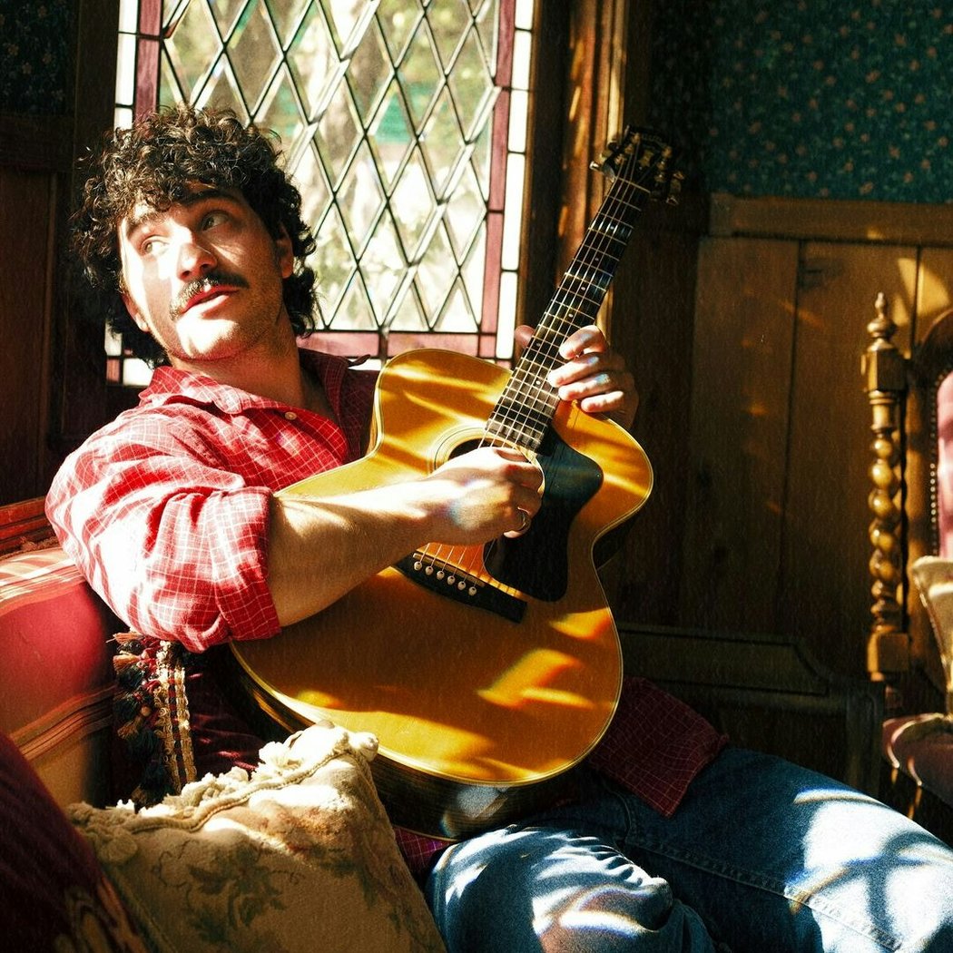 Tractor Tavern Presents: Theo Kandel w/ Annika Wells