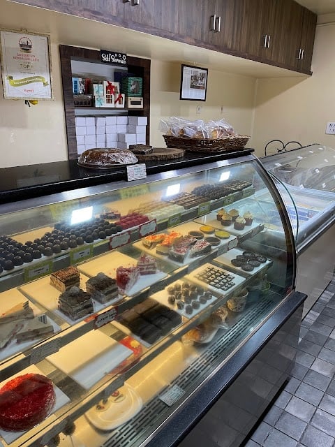 Desserted Café & Patisserie 1