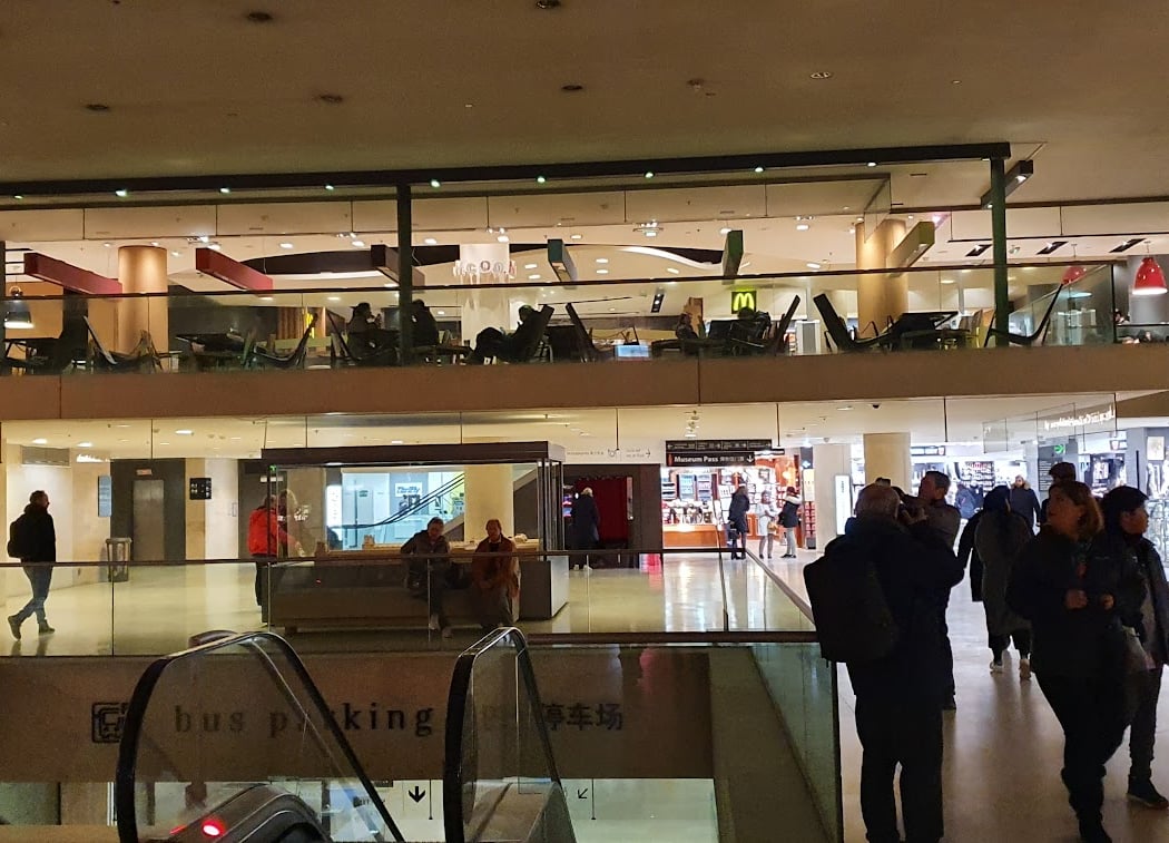 McCafé Paris Carrousel du Louvre 2