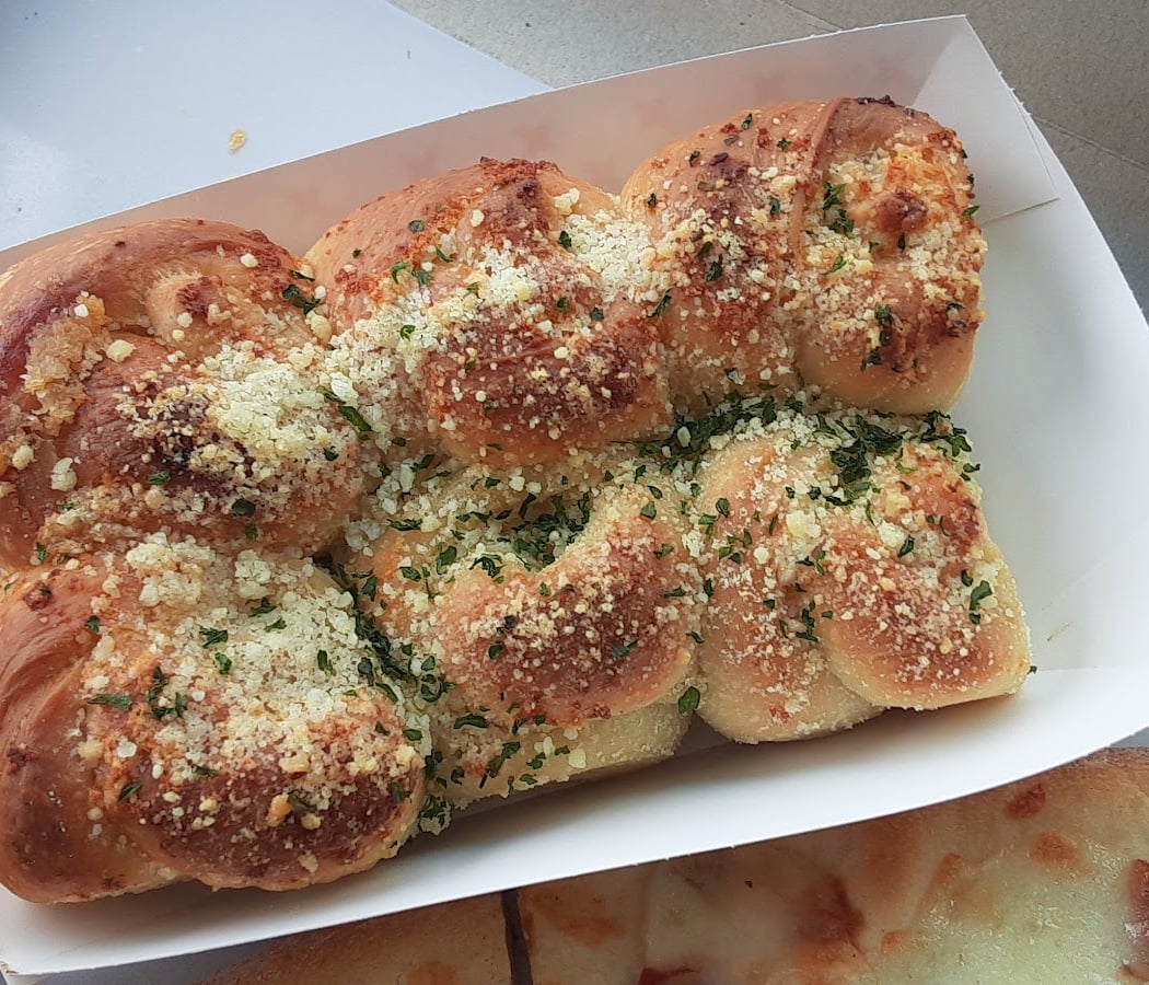 Gigi's Pizzeria - Whitestone 1