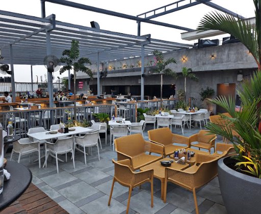 Ganbeii Micro Brewery (Rooftop) 2