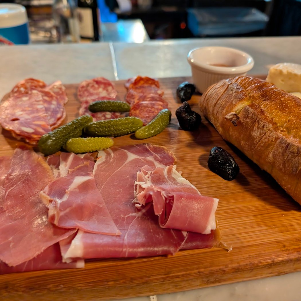 Vanguard Wine Bar (Upper West Side) 3