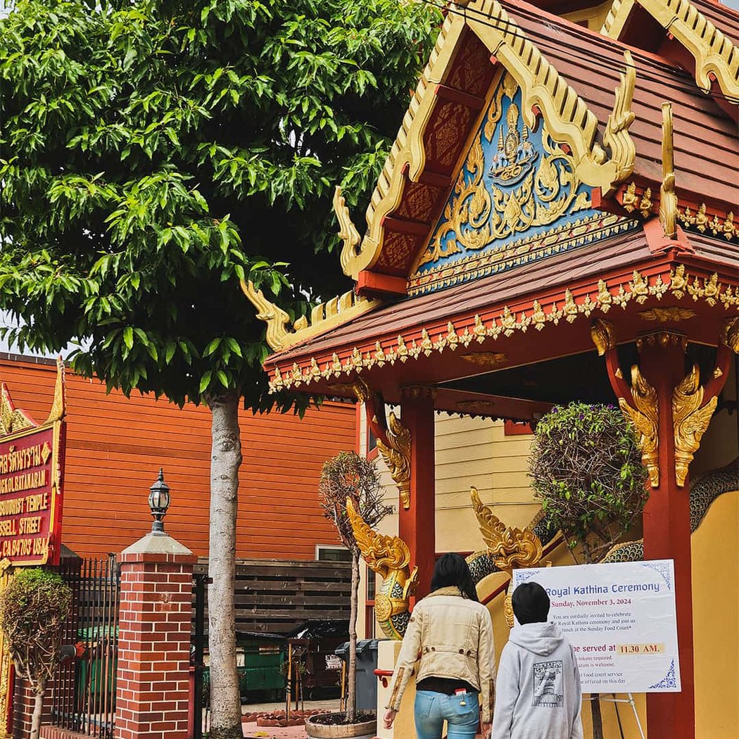 Wat Mongkolratanaram food court 3