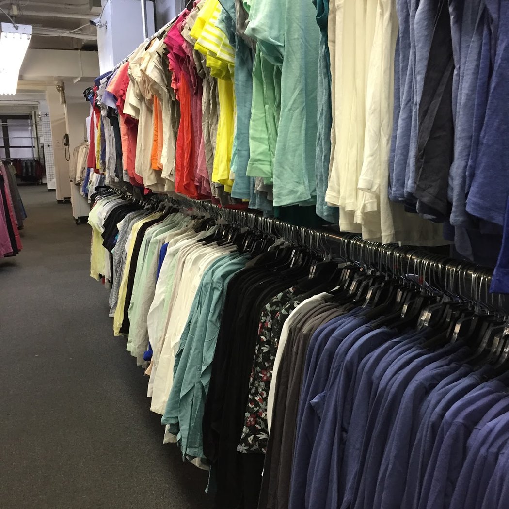 Discounted sample products from Ramy Brook 1