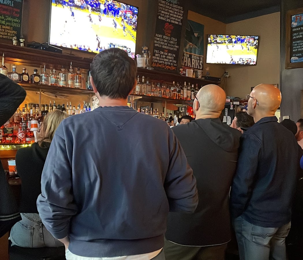 Fishbowl Bar & Grill 2