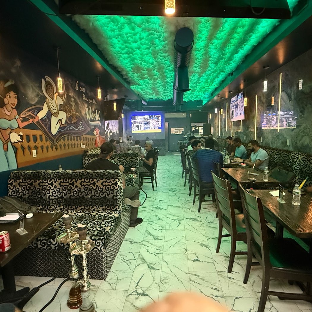Al Bait Baitak Restaurant & Hookah Lounge 3