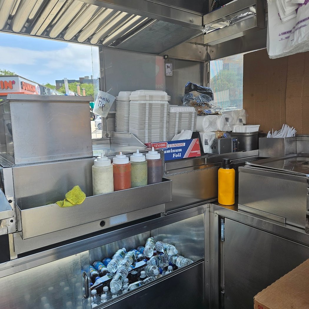 Nisar’s Halal Food Cart 2