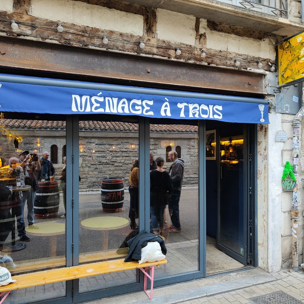 Ménage à Trois 2