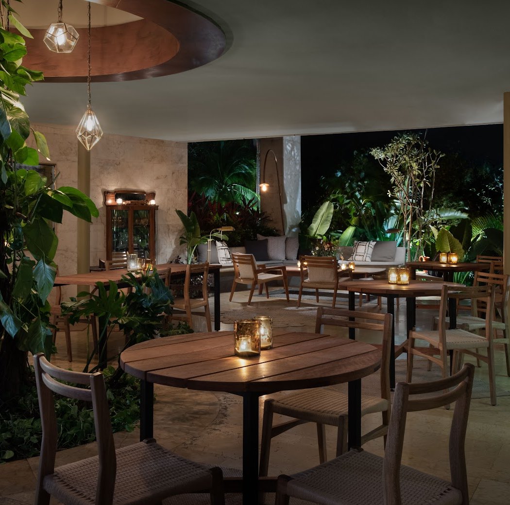 Zapote Bar 2