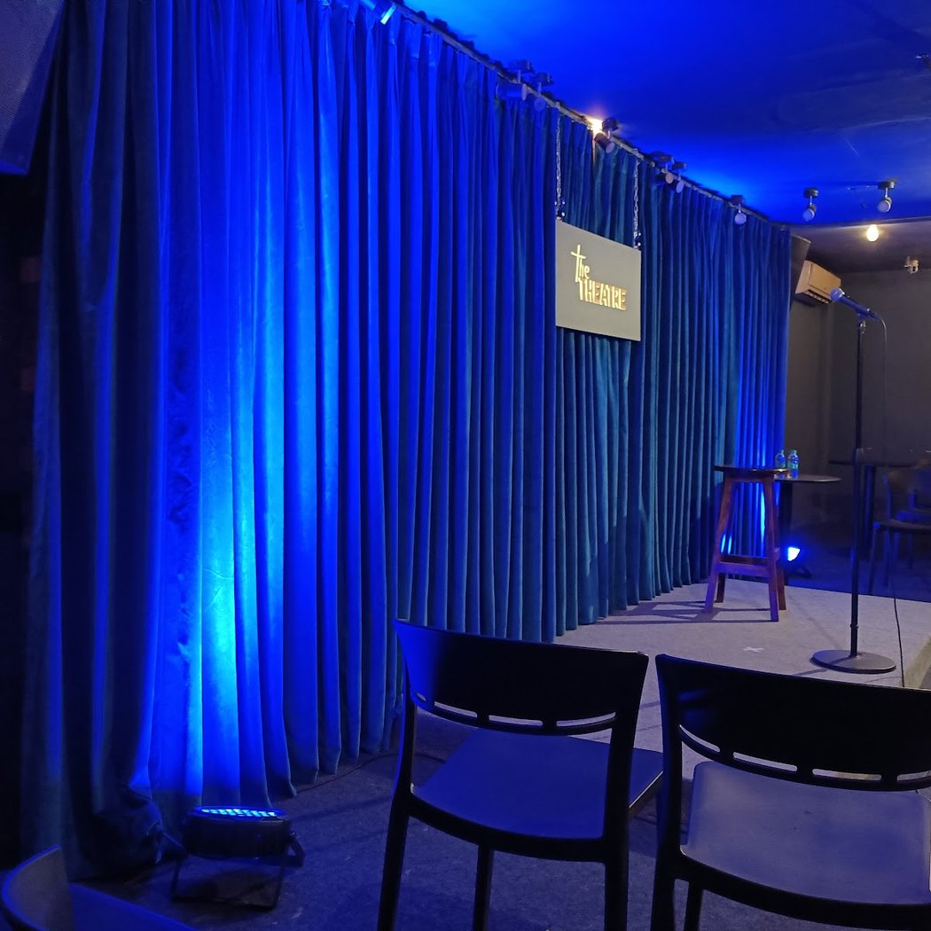 Late night stand up comedy show 5