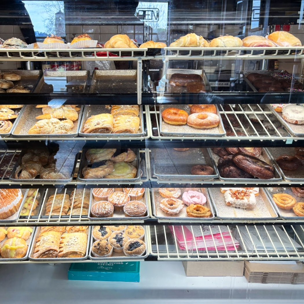 Bear Claw Bakery & Cafe 3