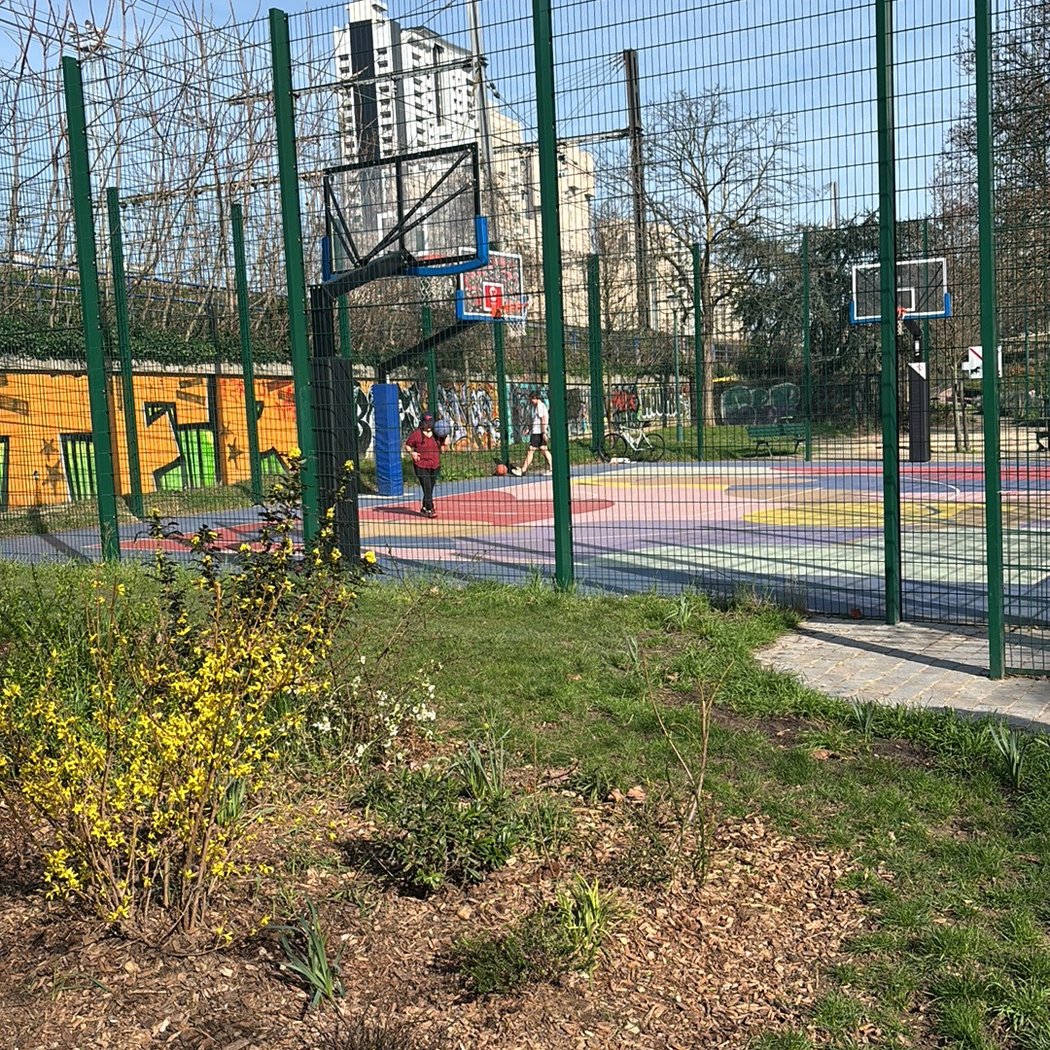 Playground basketball 3