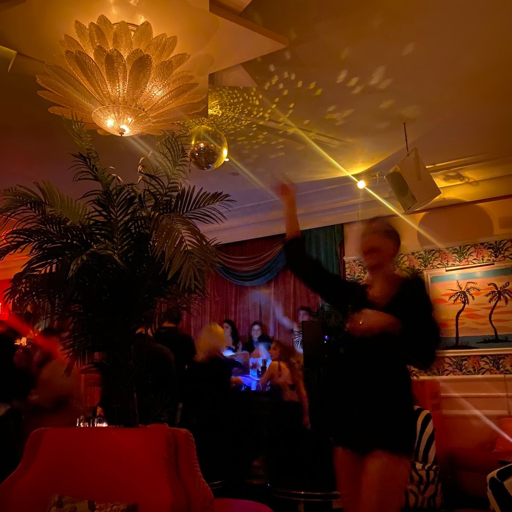 Paul's Cocktail Lounge 4