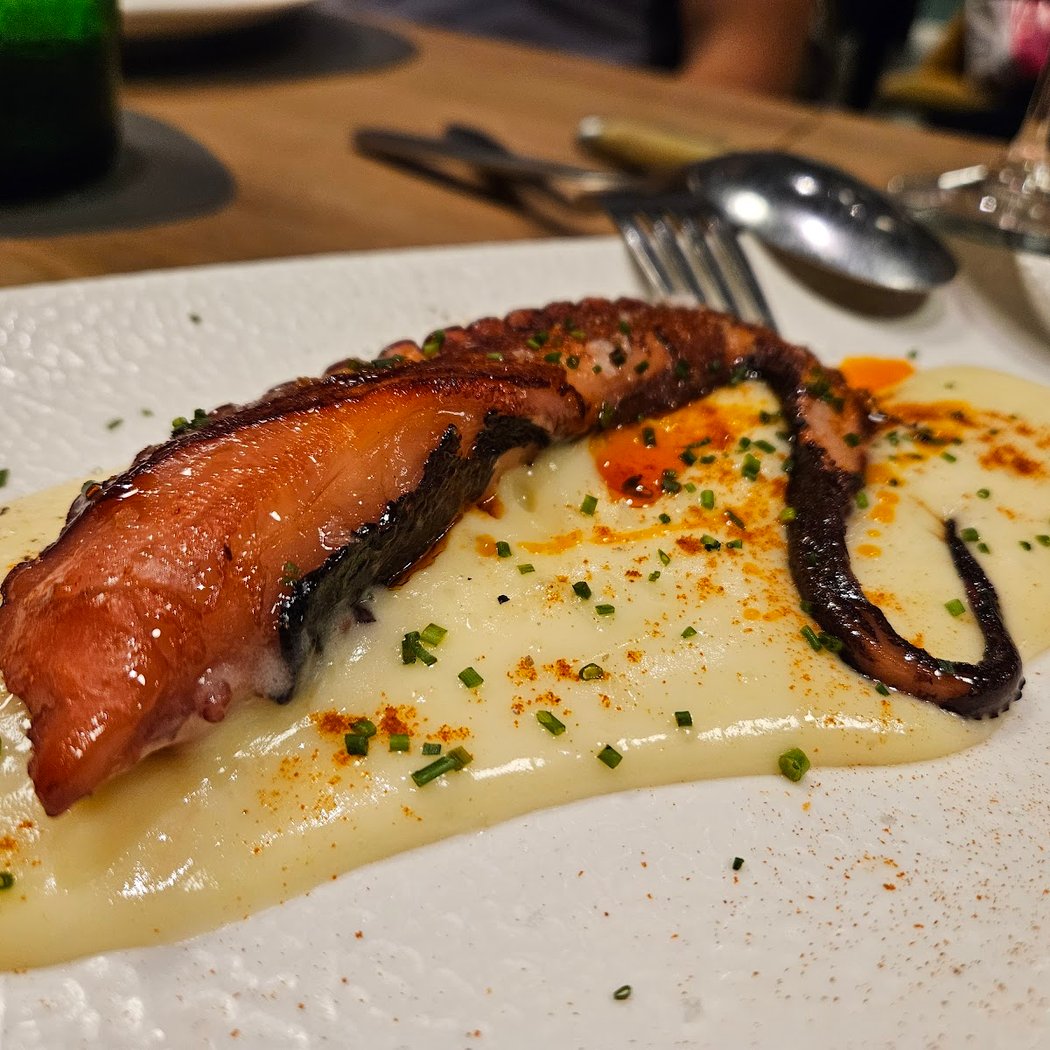 Acento - Social Eatery 1