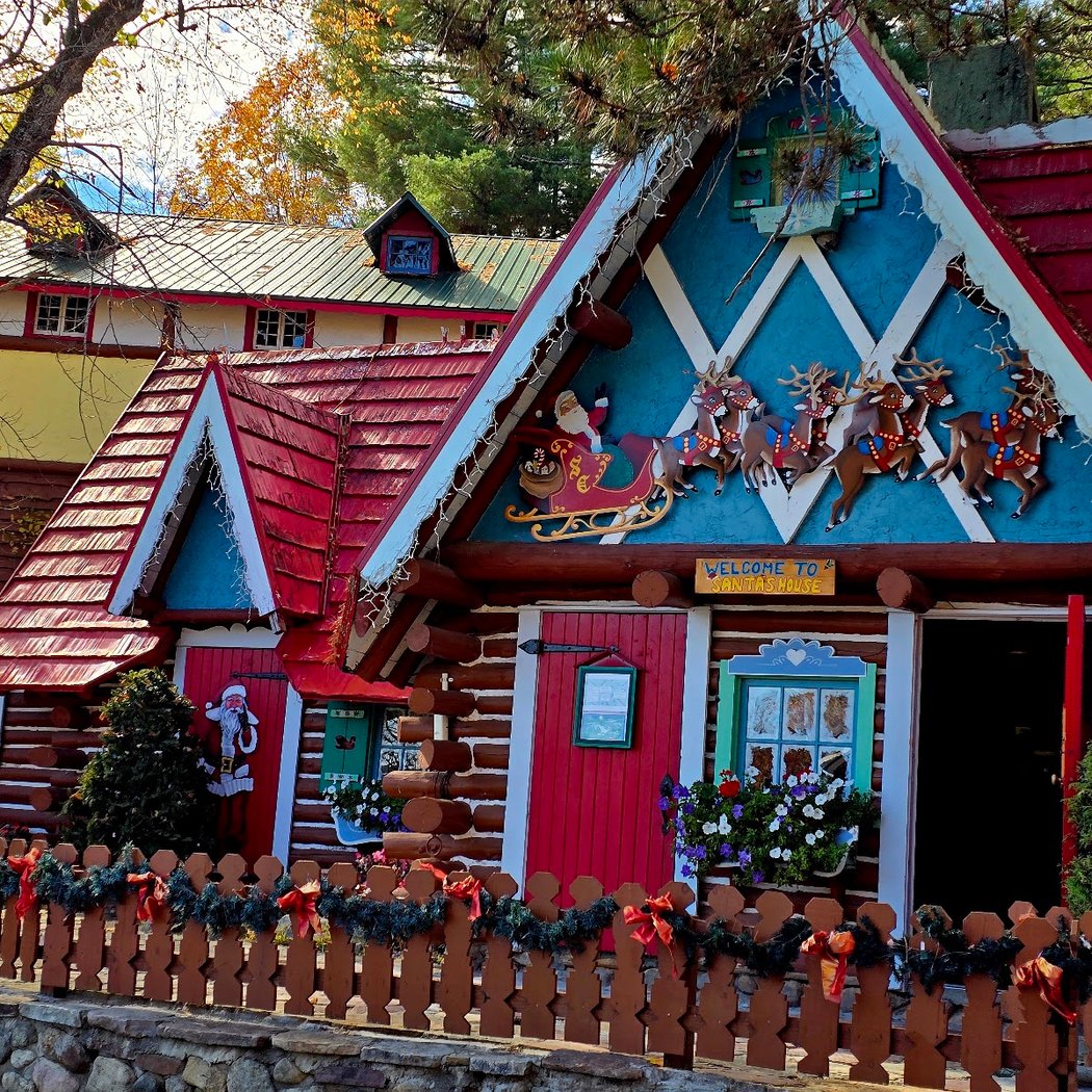 Village of Lights at Santa’s Workshop 2