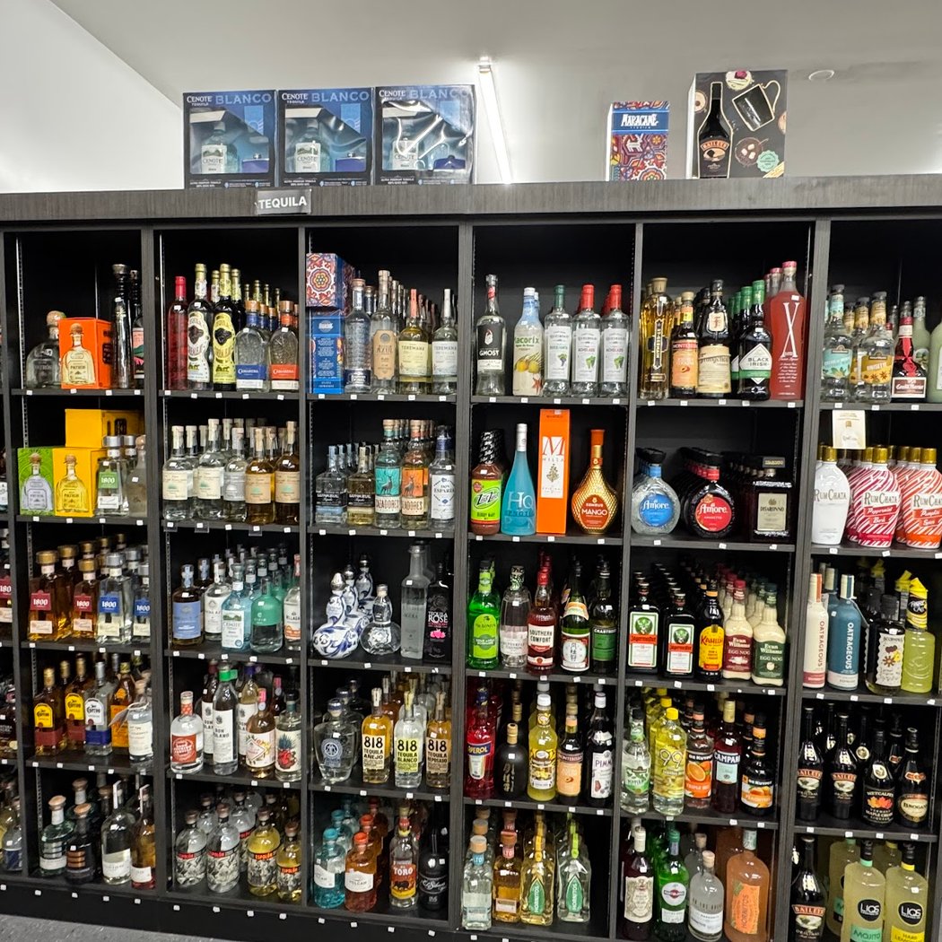 9W Wine and Liquor 1
