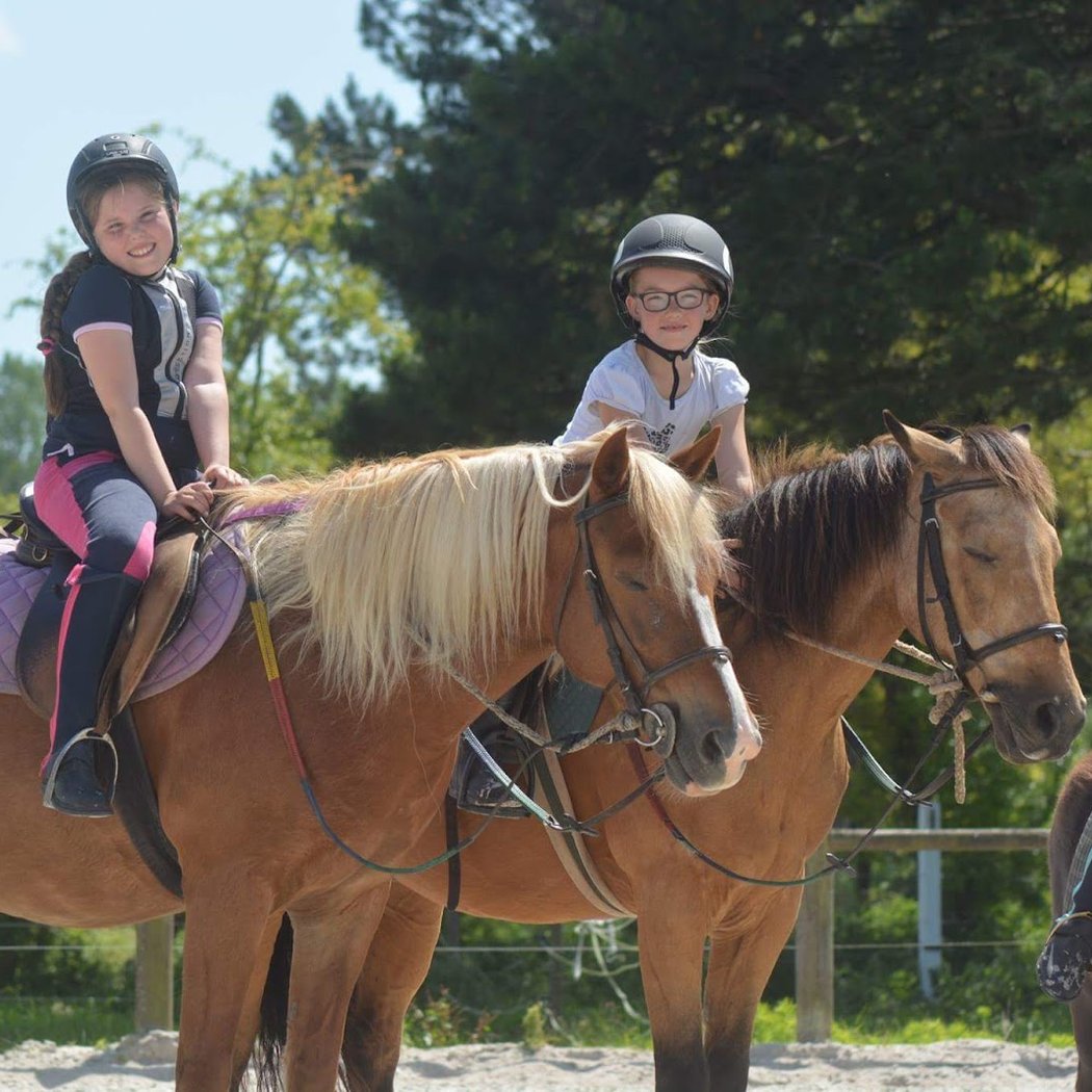 La Taniere Mont Saint Michel Riding 2