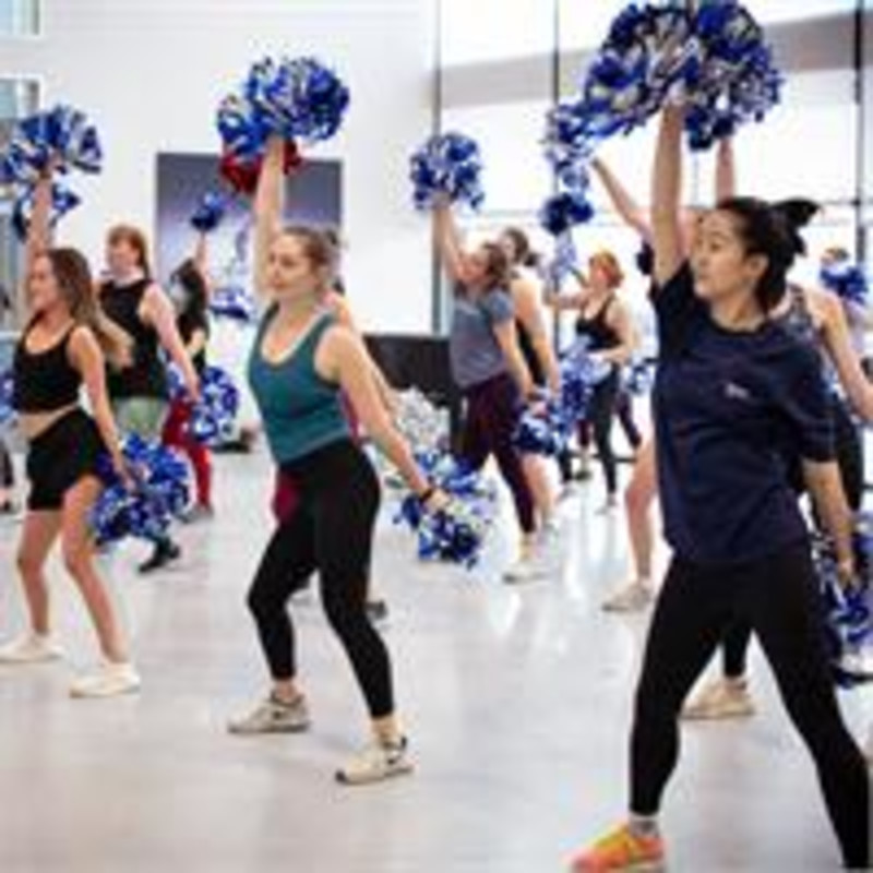 Dallas Cowboys Cheerleaders Thunderstruck!