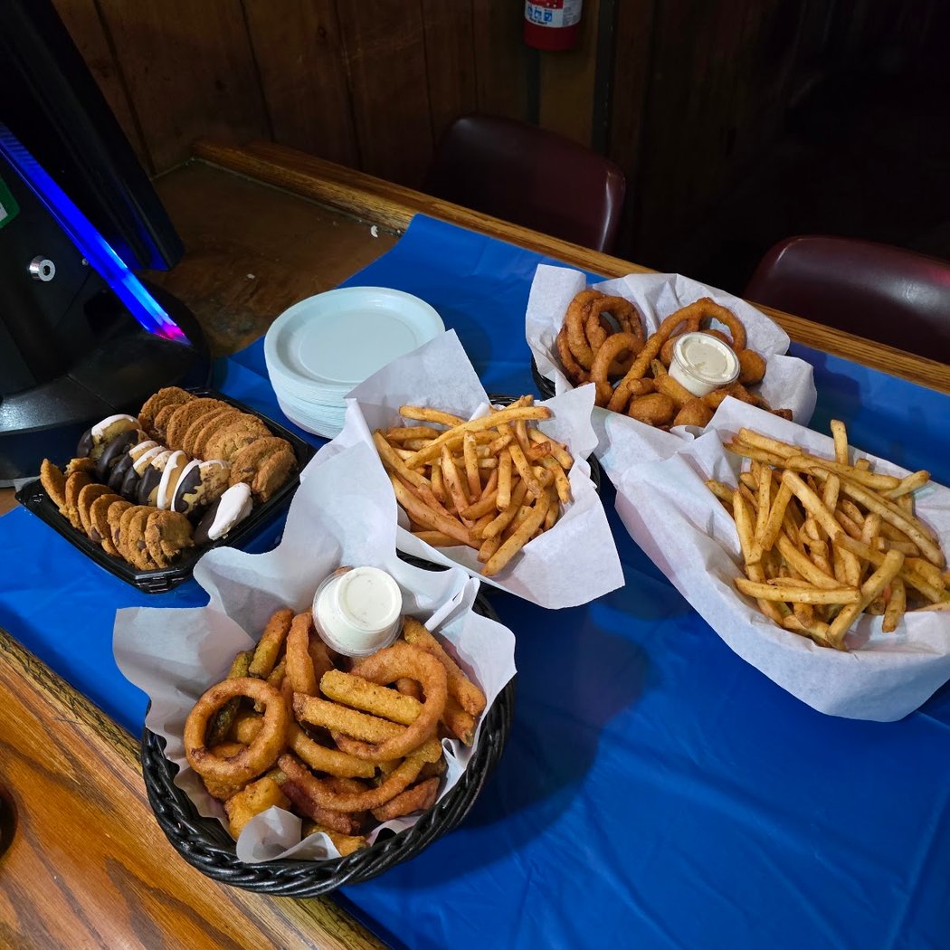 Red Garter Saloon Bar & Grill 3