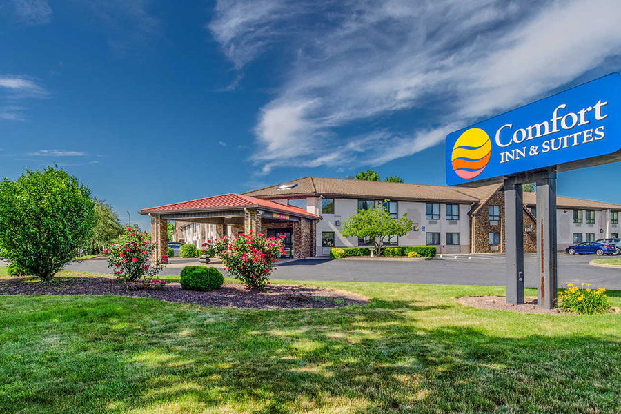 Comfort Inn & Suites West Springfield 1