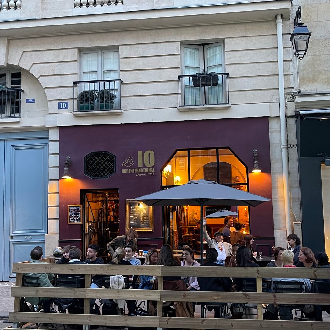 Le 10 Bar International 2