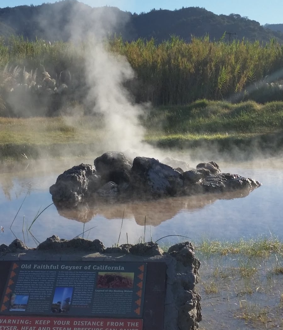 Old Faithful Geyser of California 3